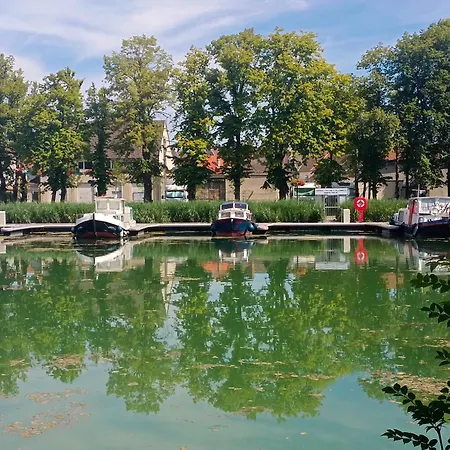 Kernou Tala Lila Bateau-hôtel